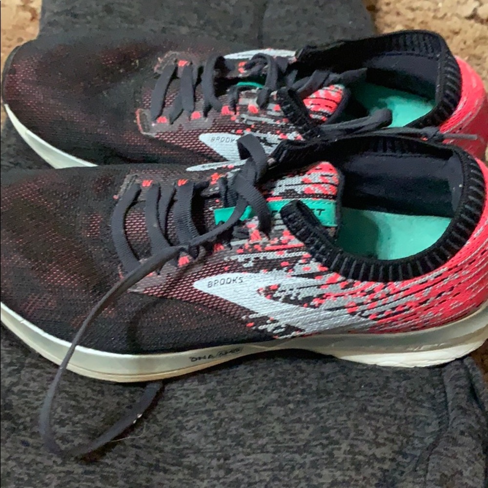 Brooks Ricochet